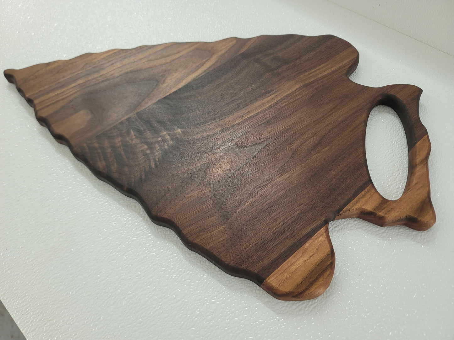Arrowhead cutting board