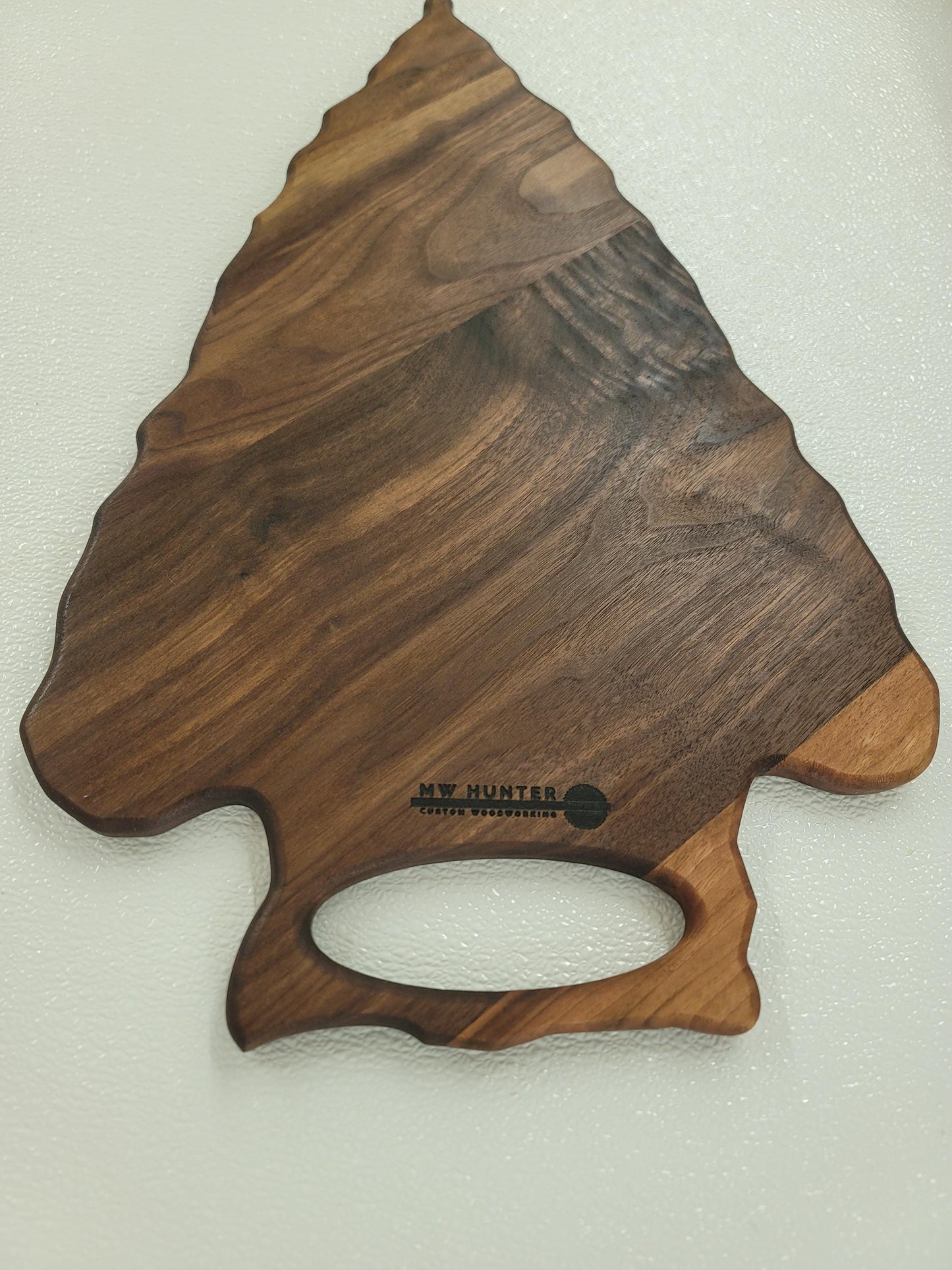 Arrowhead cutting board