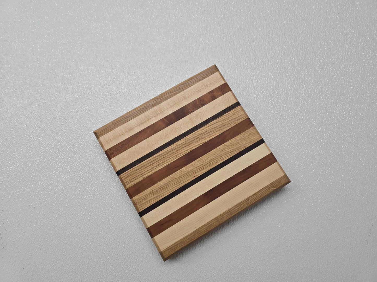 Mixed hardwood cutting board