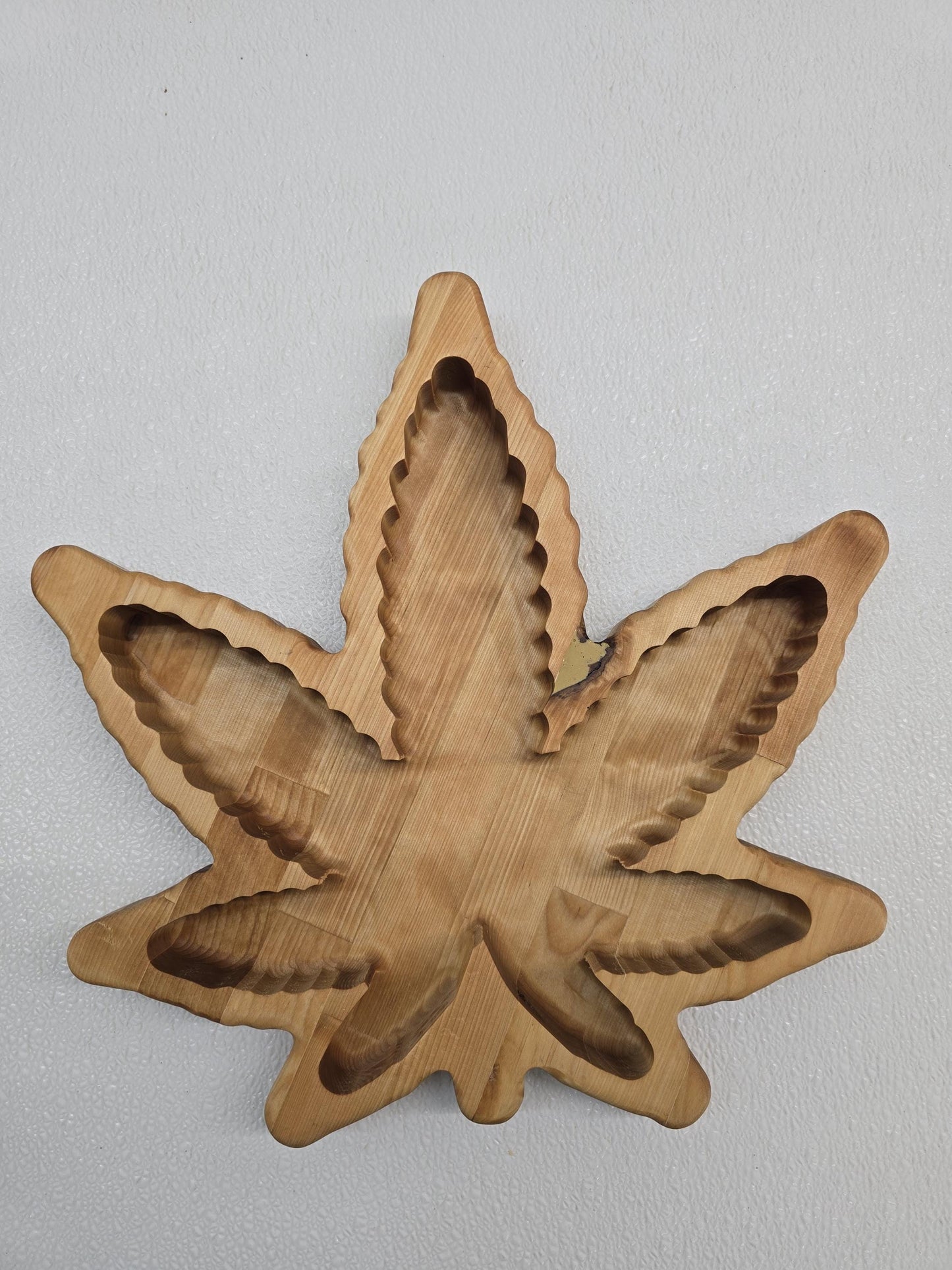 Pot leaf snack bowl