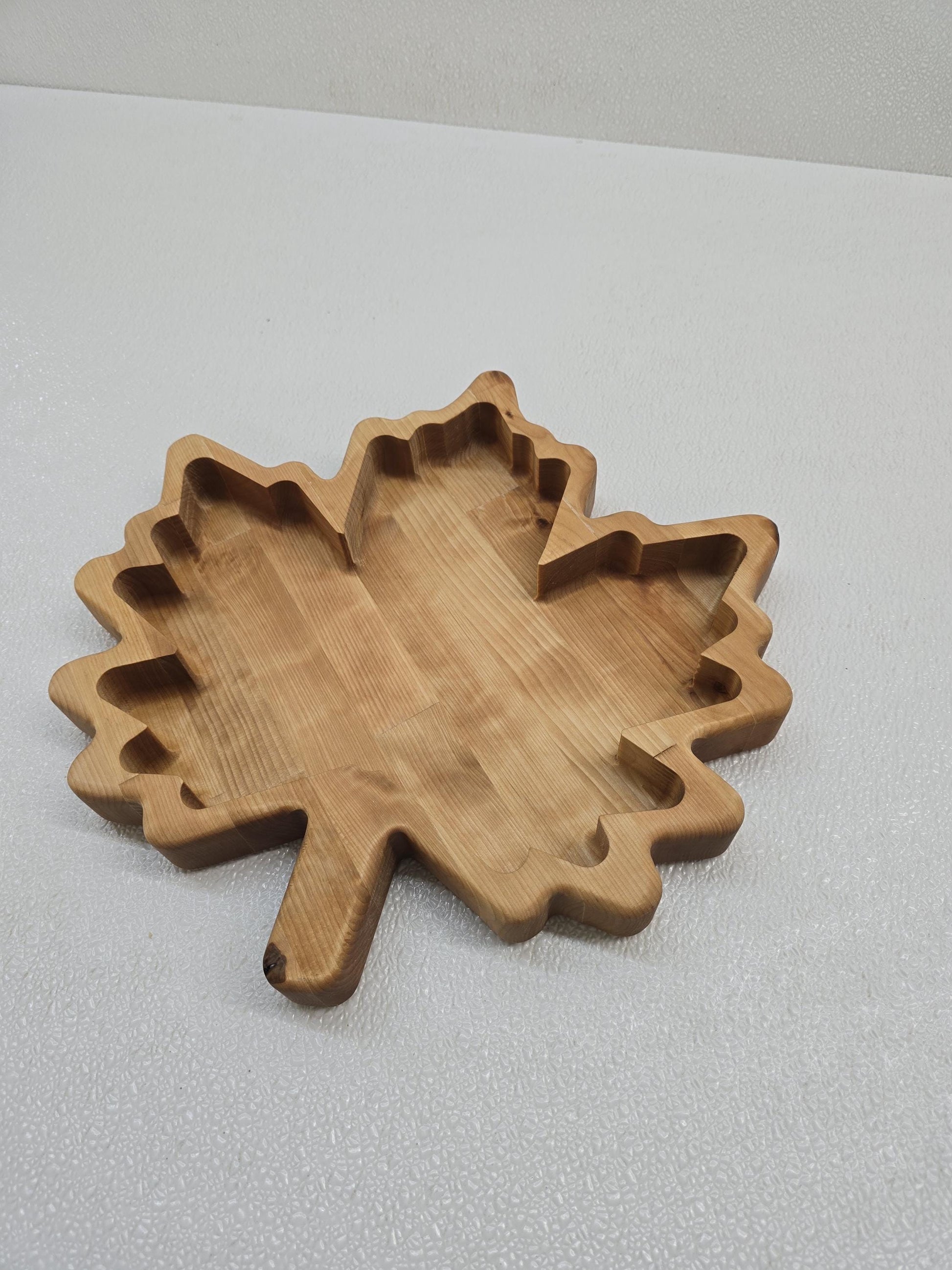 Maple leaf snack bowl