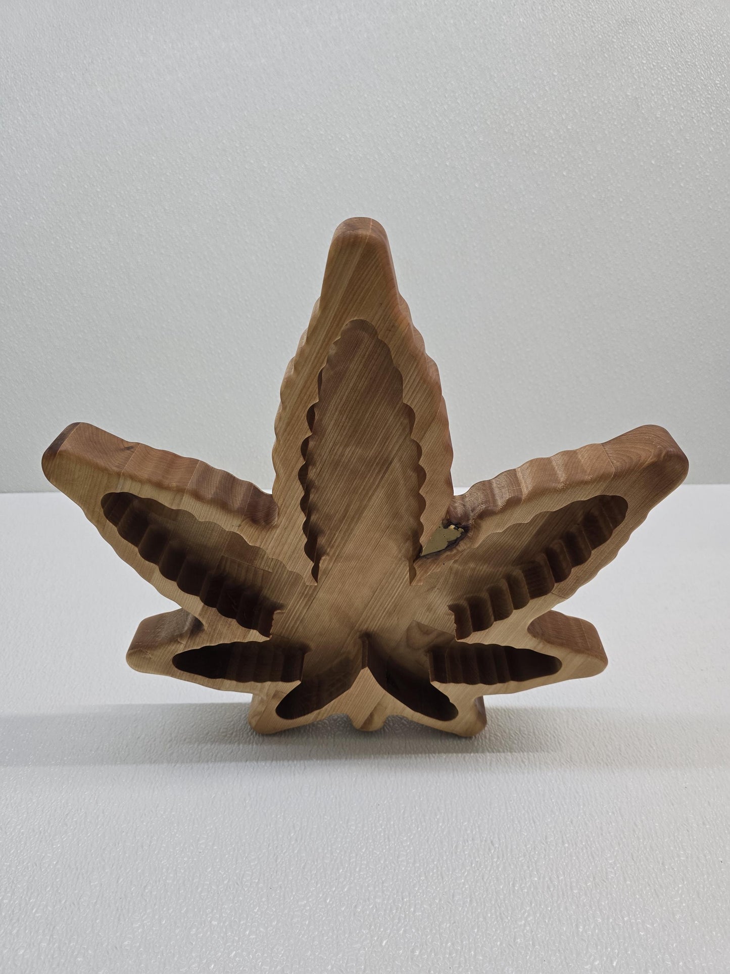 Pot leaf snack bowl