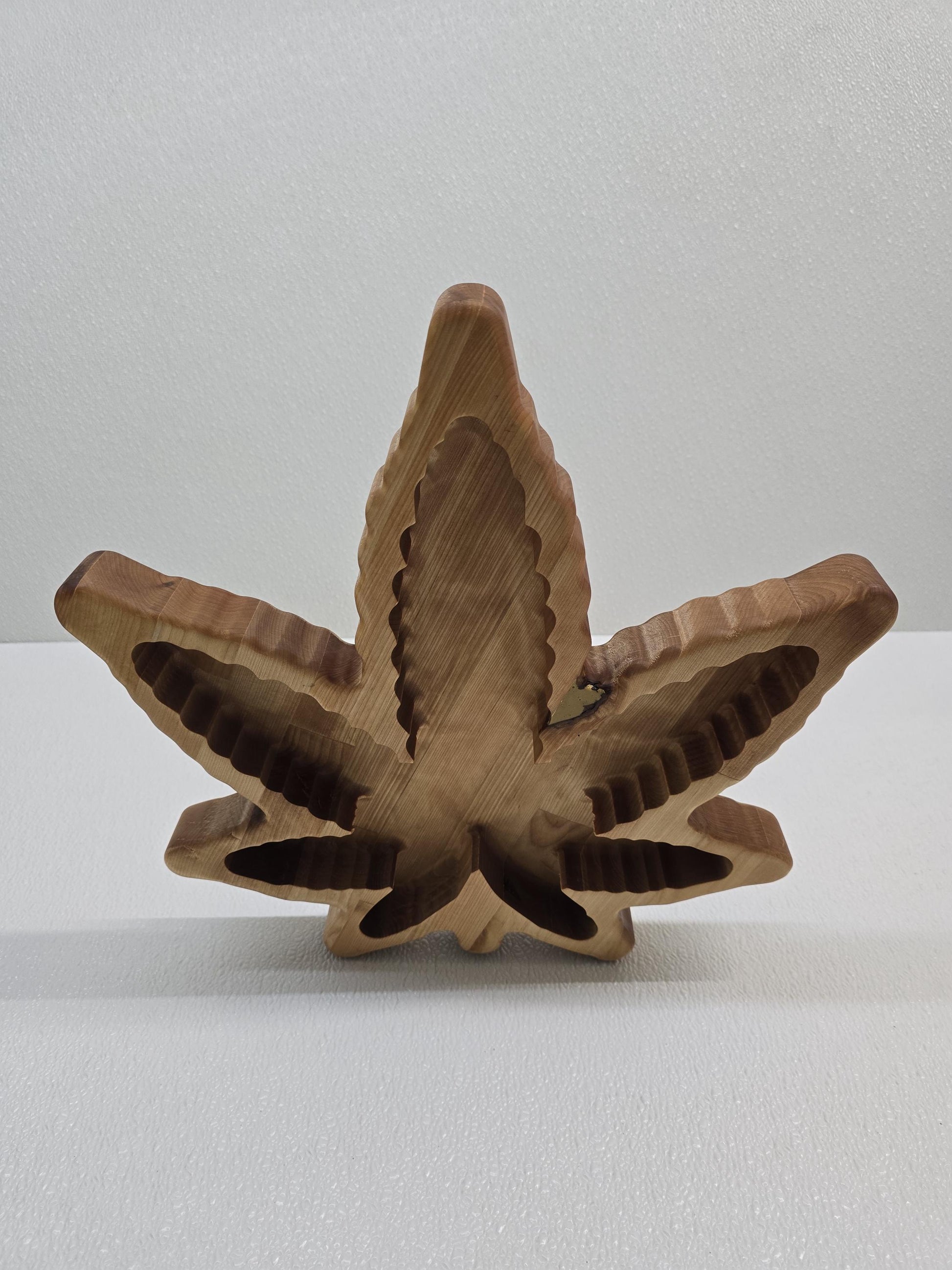 Pot leaf snack bowl