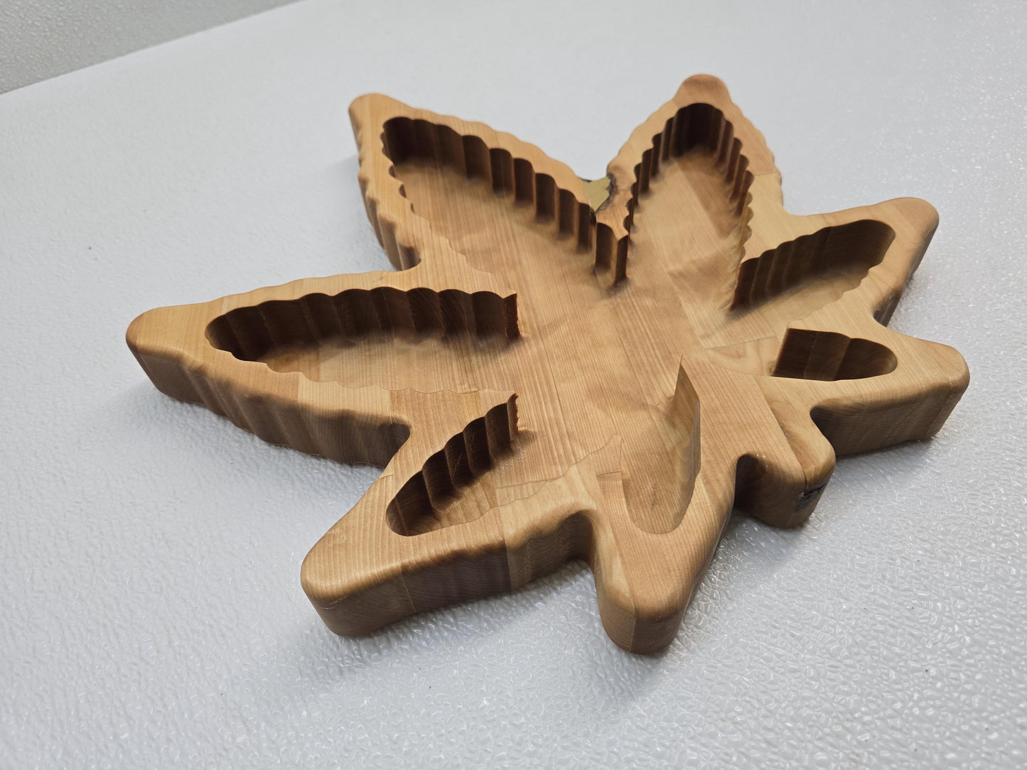 Pot leaf snack bowl